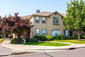 featured image of 2485 Fountainhead Blvd #F9