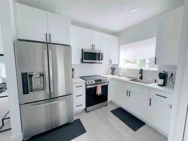 2544 Sw 19th Ter #2 - Photo 4 of 14