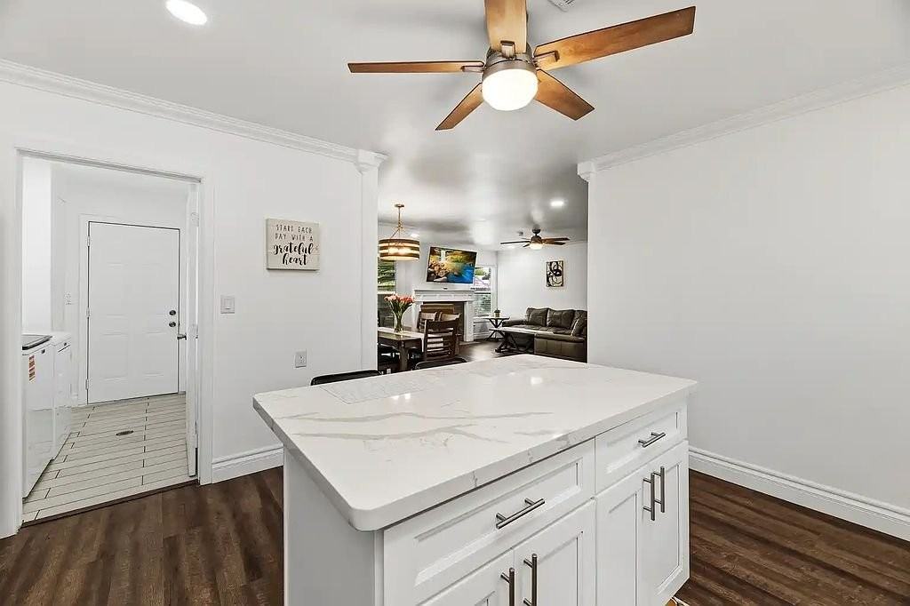 3907 Donald Ave - Photo 5 of 19