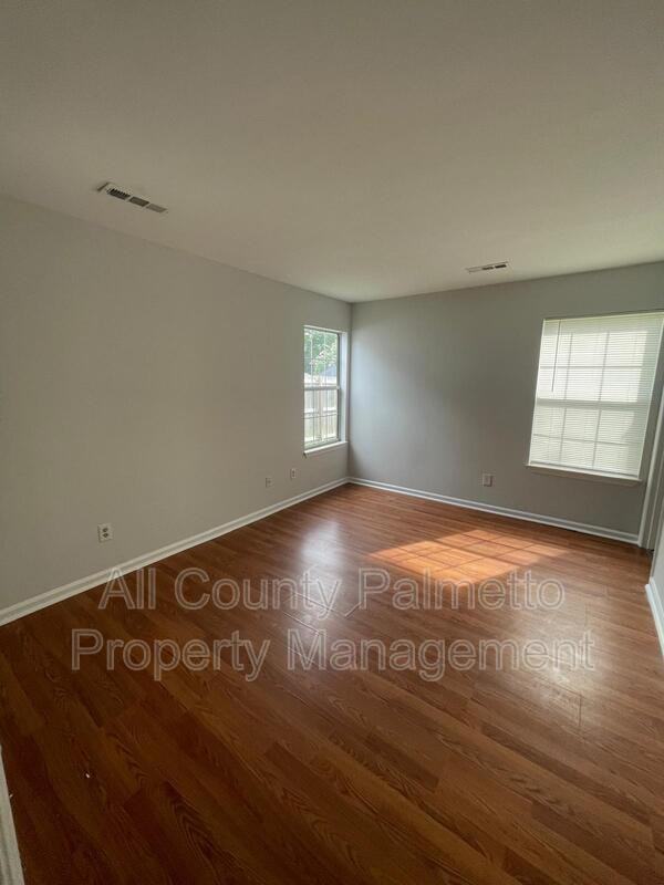 5143 Eastway St - Photo 3 of 6