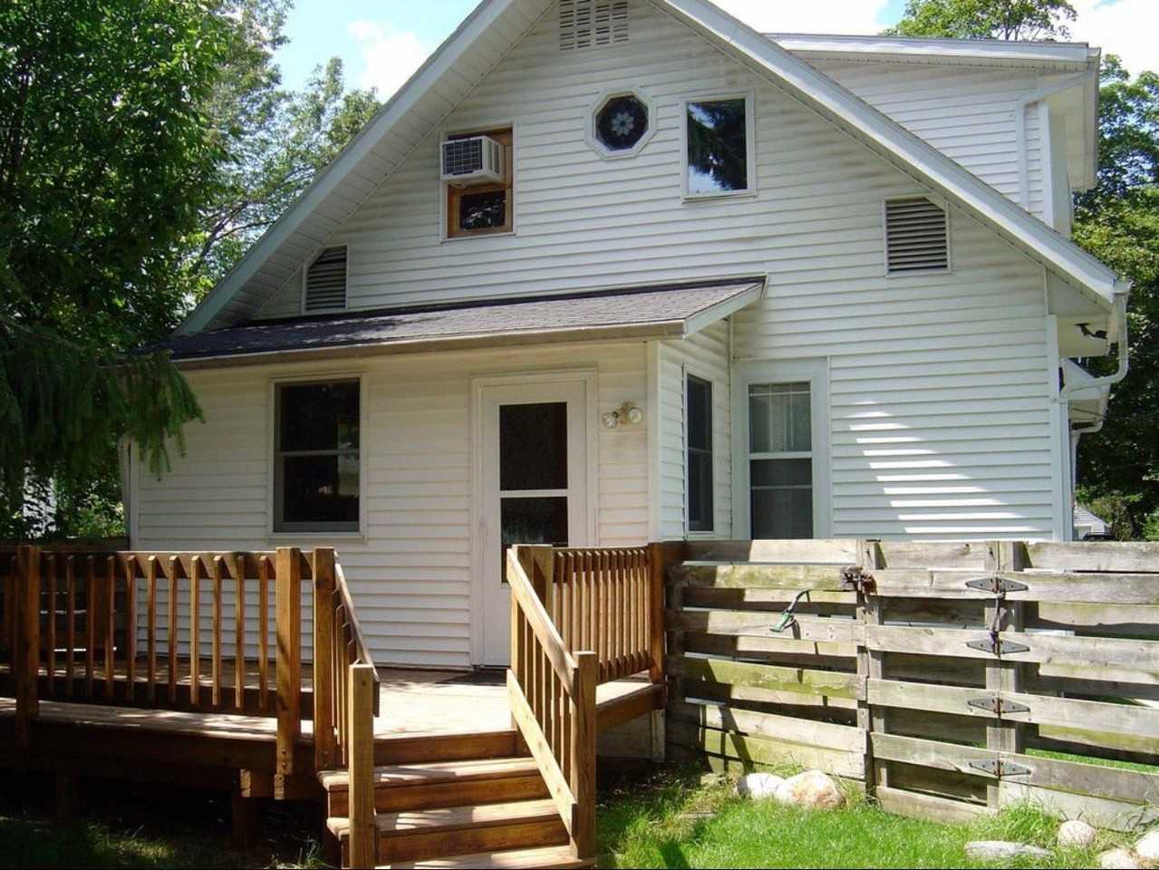 1974 Elm St - Photo 2 of 17