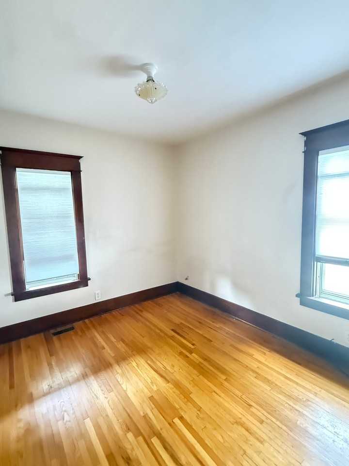 1974 Elm St - Photo 6 of 17
