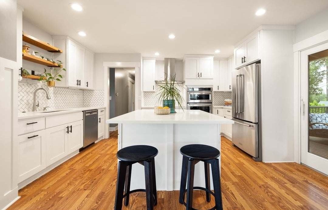 2461 Warwick St - Photo 4 of 16