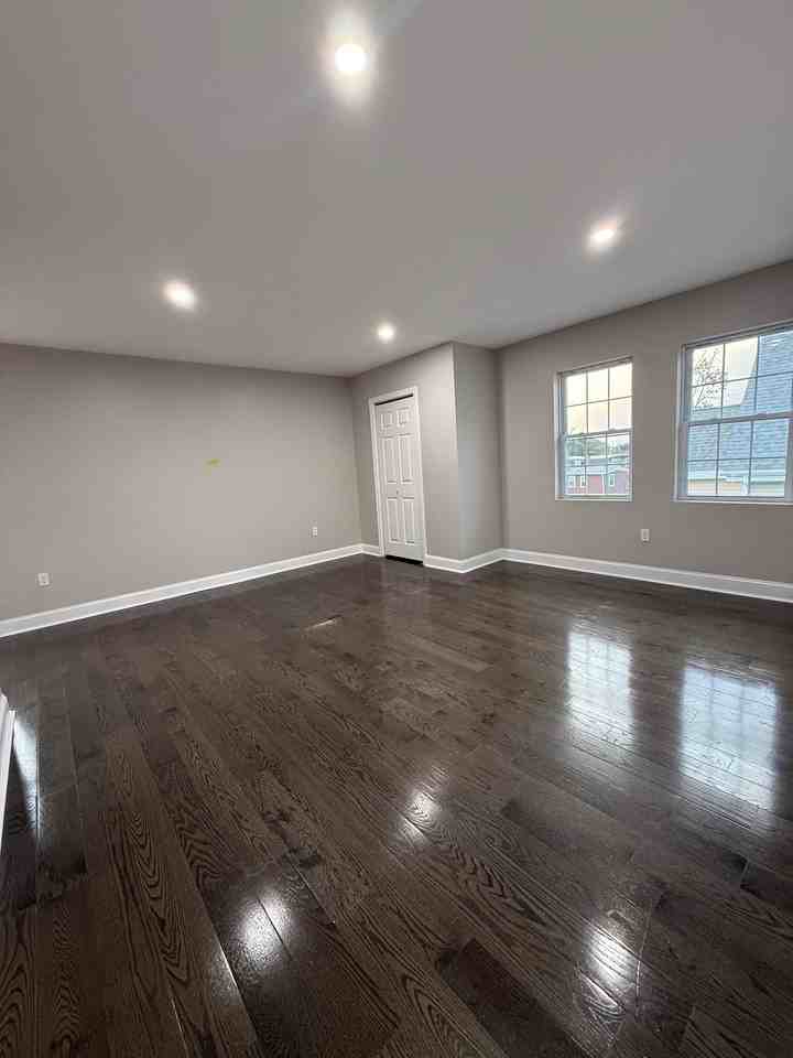 14-16 Nichols St, Haverhill, Ma, Usa #16 - Photo 2 of 8