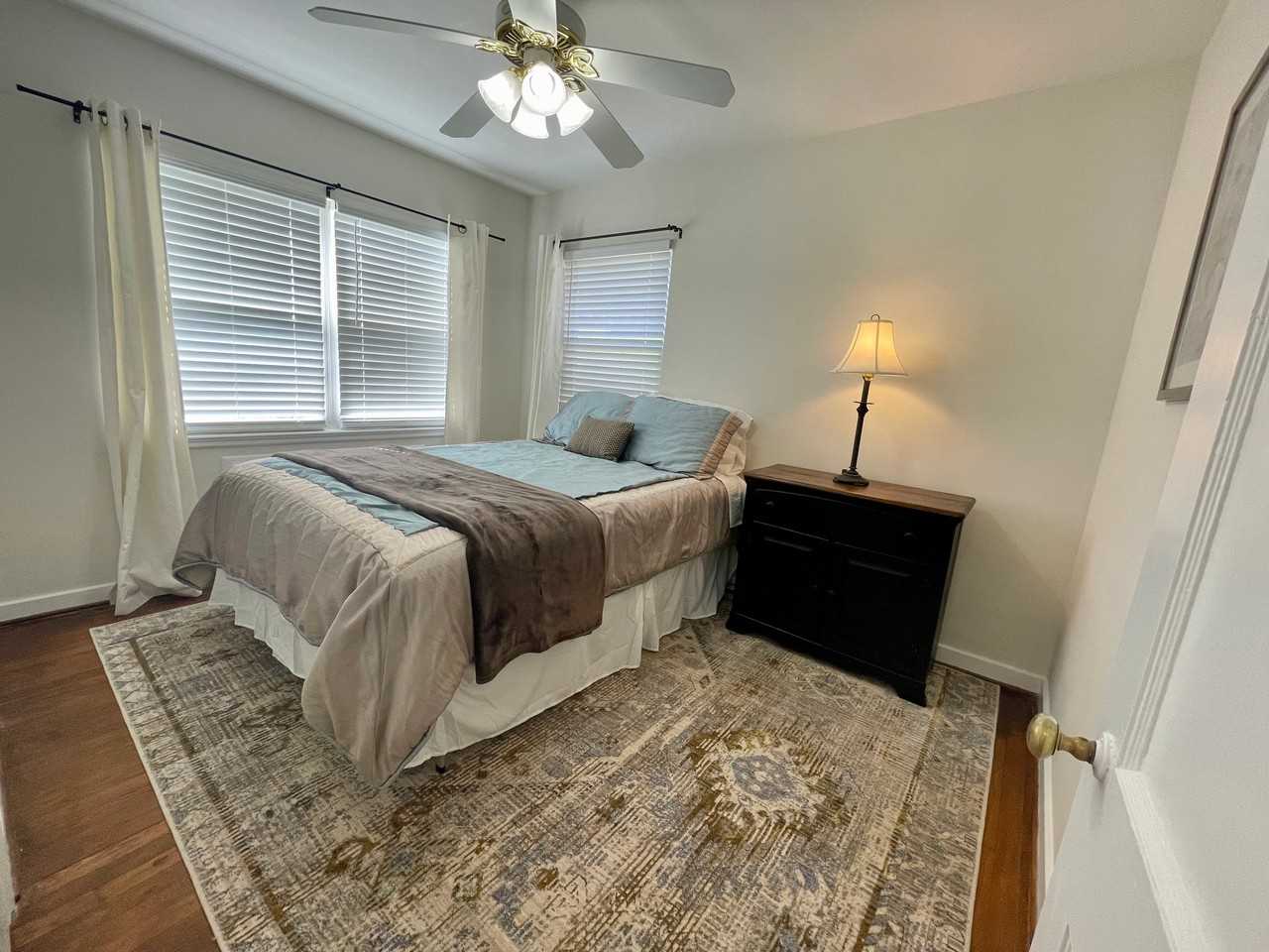 2533 Miller Park Cir #B - Photo 5 of 20