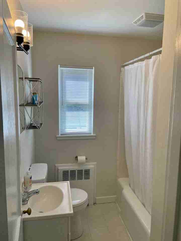 2533 Miller Park Cir #B - Photo 7 of 20