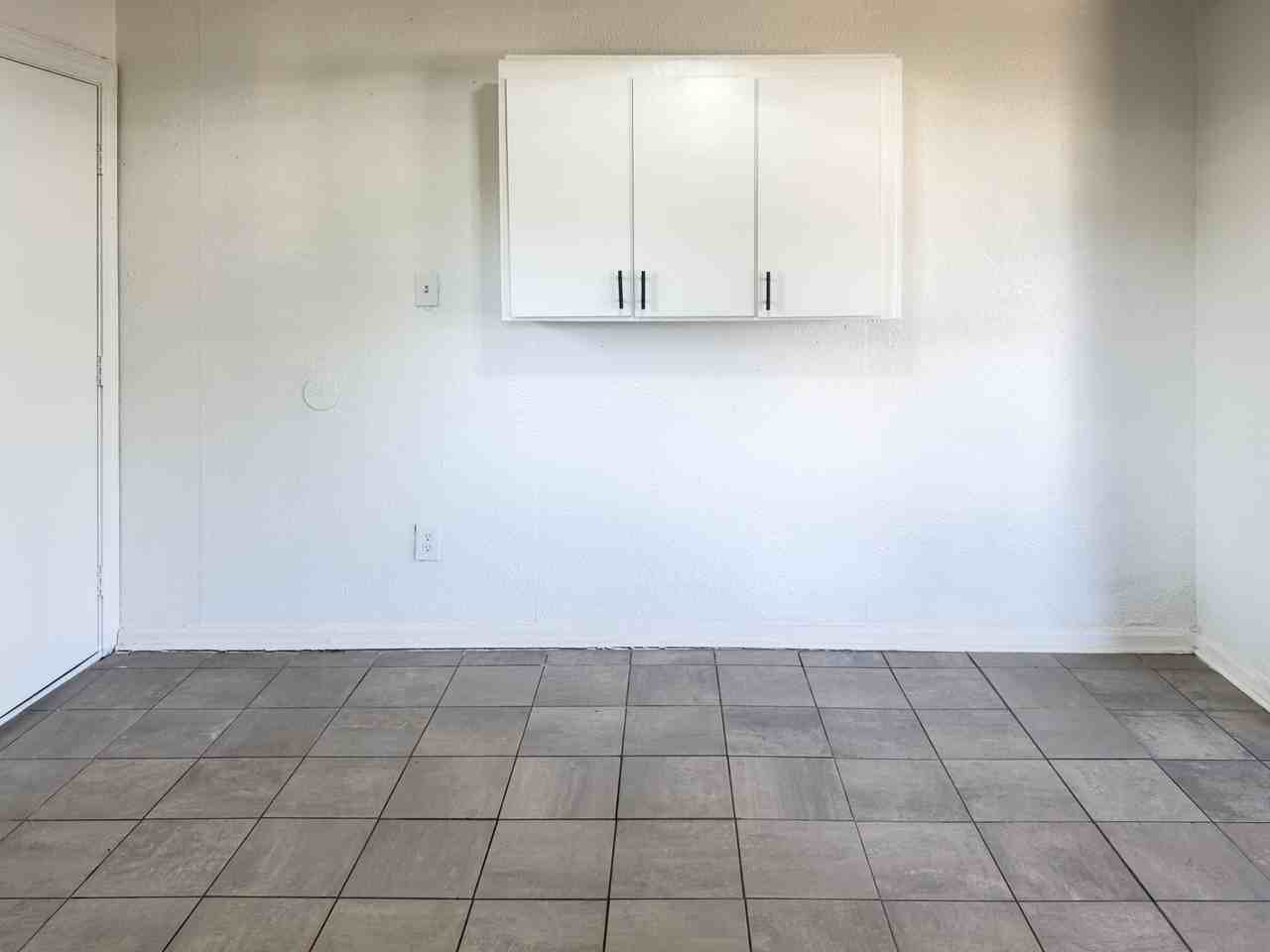 912 Sw 17th St - Photo 4 of 12
