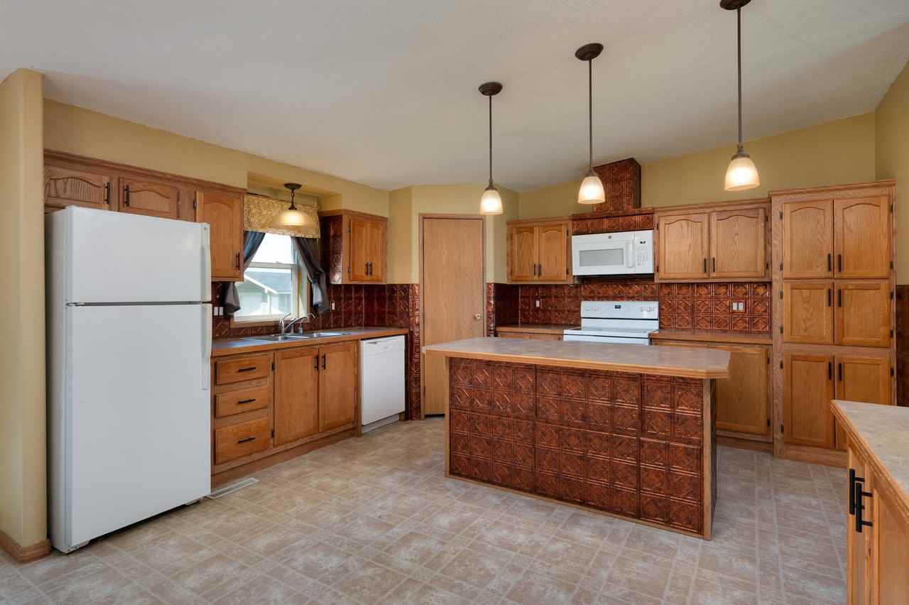 415 Tracy Ann Dr - Photo 5 of 20