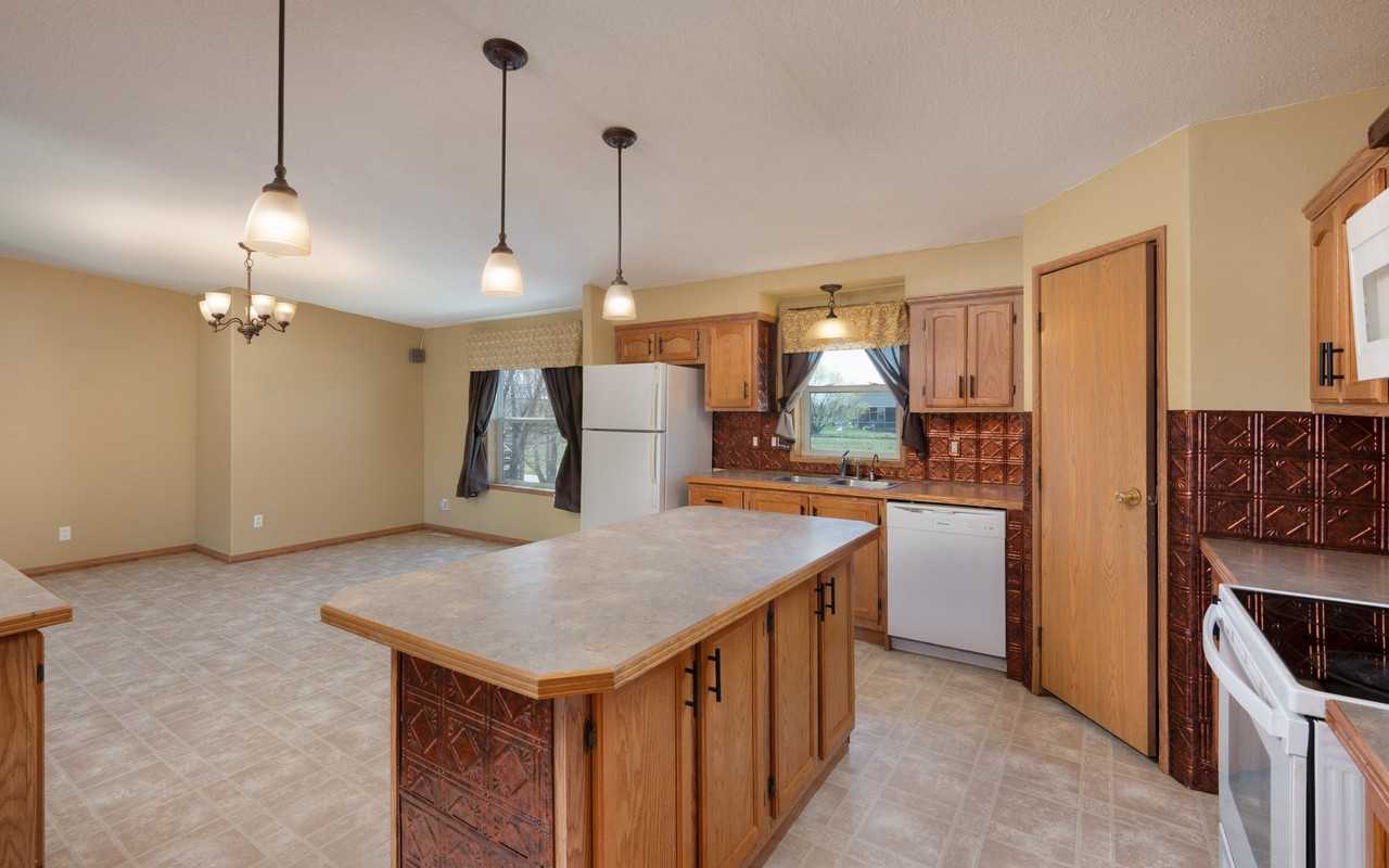 415 Tracy Ann Dr - Photo 6 of 20