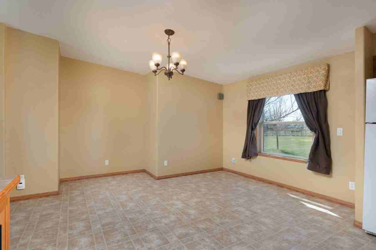 415 Tracy Ann Dr - Photo 7 of 20