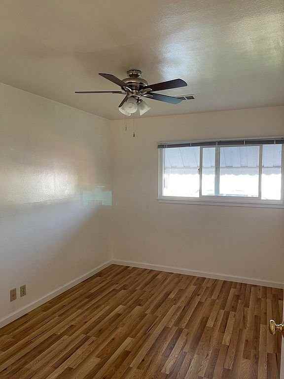 16057 Mills Ave - Photo 5 of 10