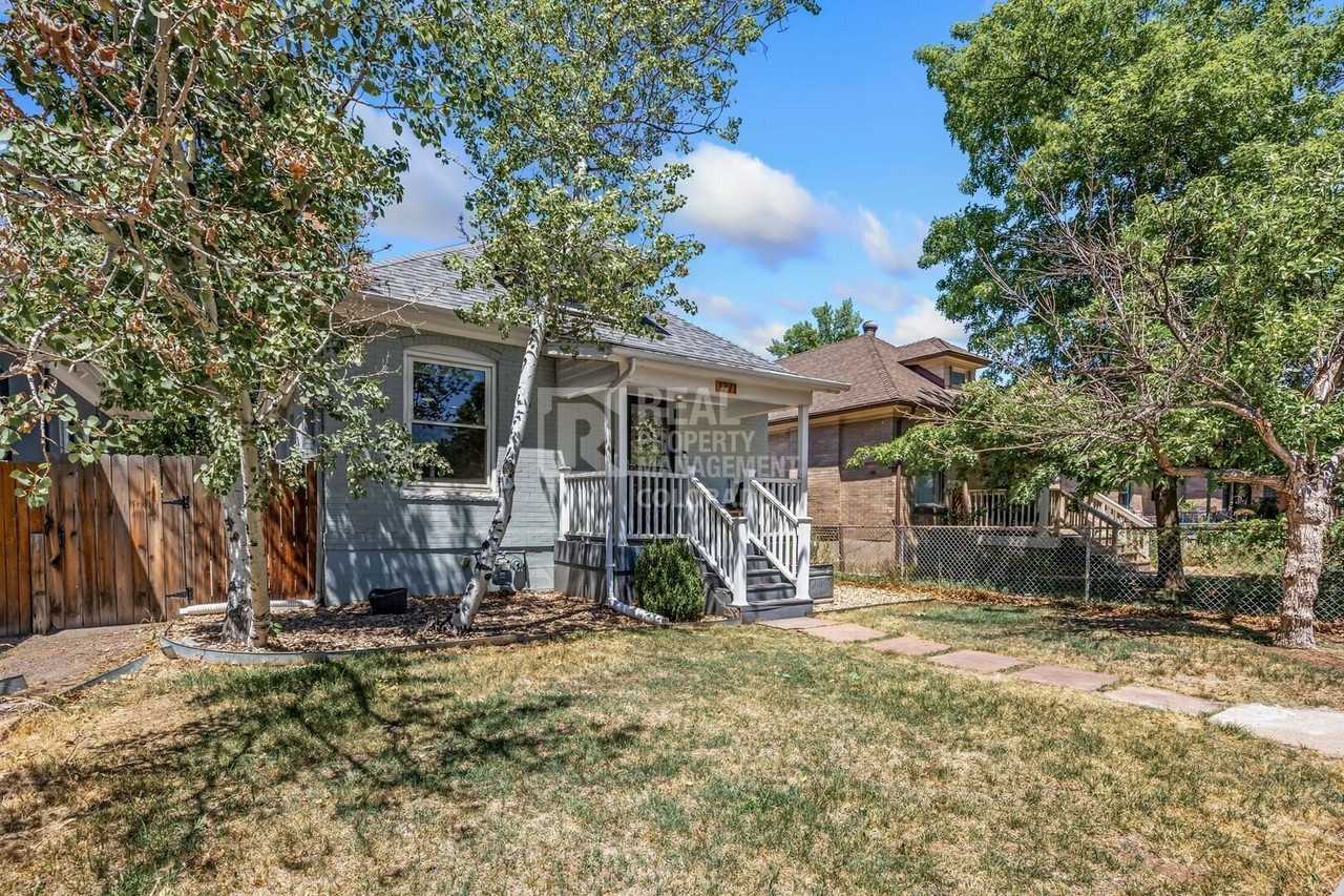 1271 S Lincoln St - Photo 2 of 26