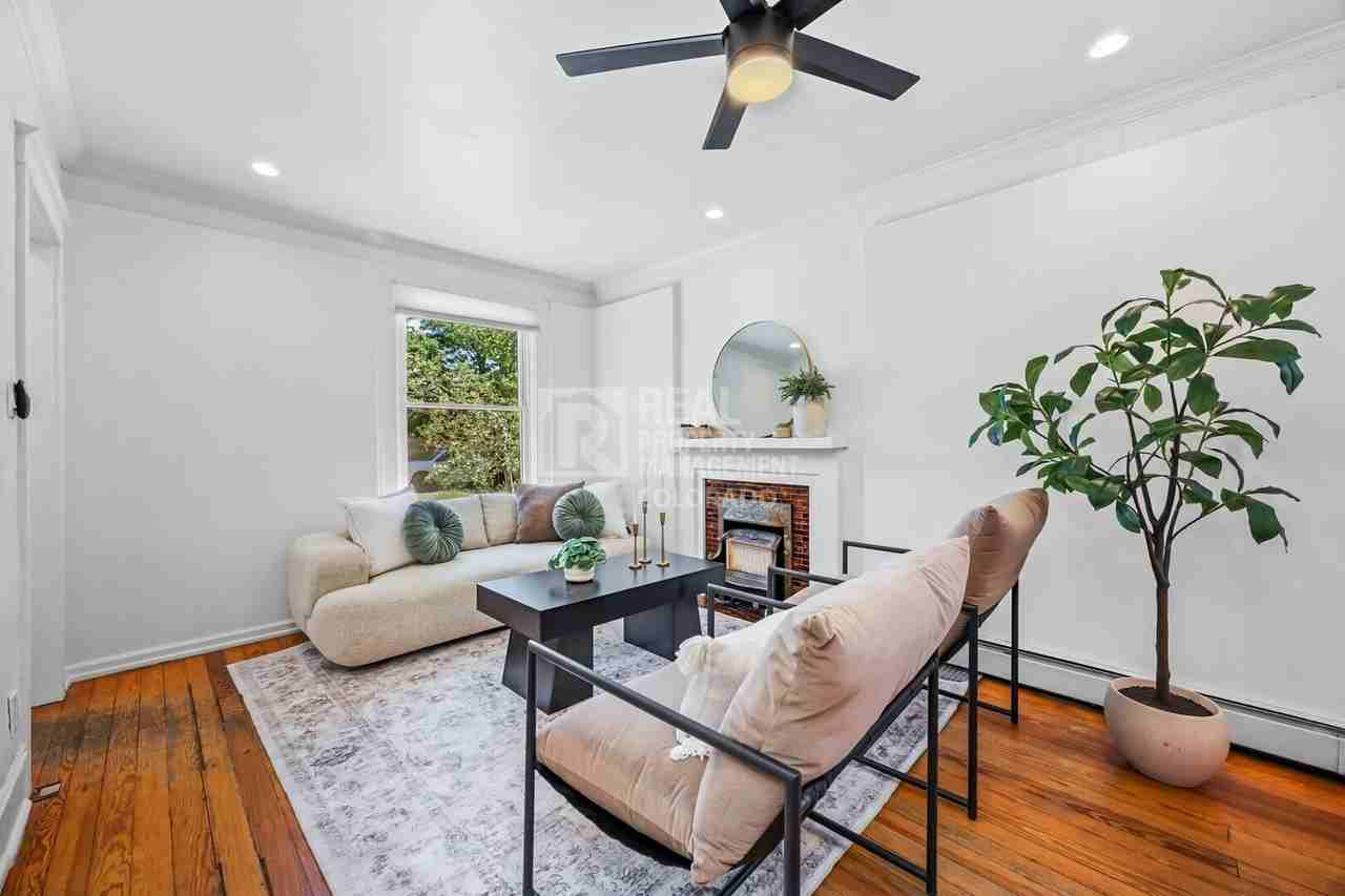 1271 S Lincoln St - Photo 4 of 26