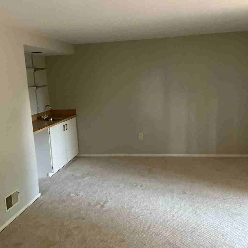 8946 Skyrock Ct - Photo 5 of 40