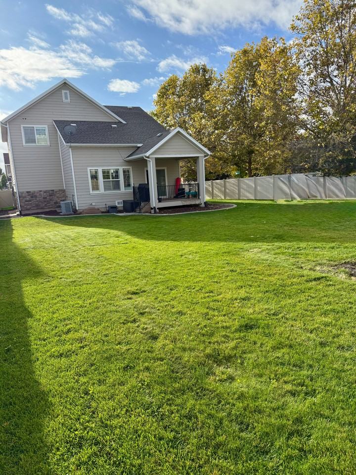 11156 S Broadwick Rd - Photo 2 of 19