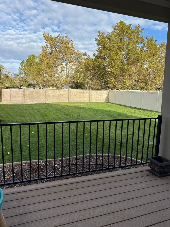 11156 S Broadwick Rd - Photo 3 of 19