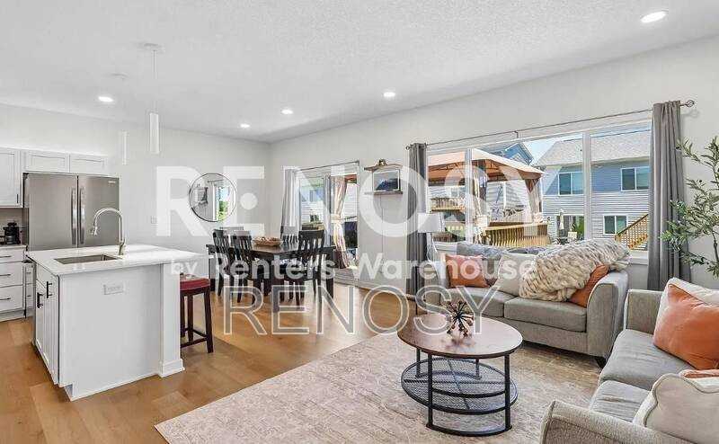 1011 Polk St - Photo 2 of 11