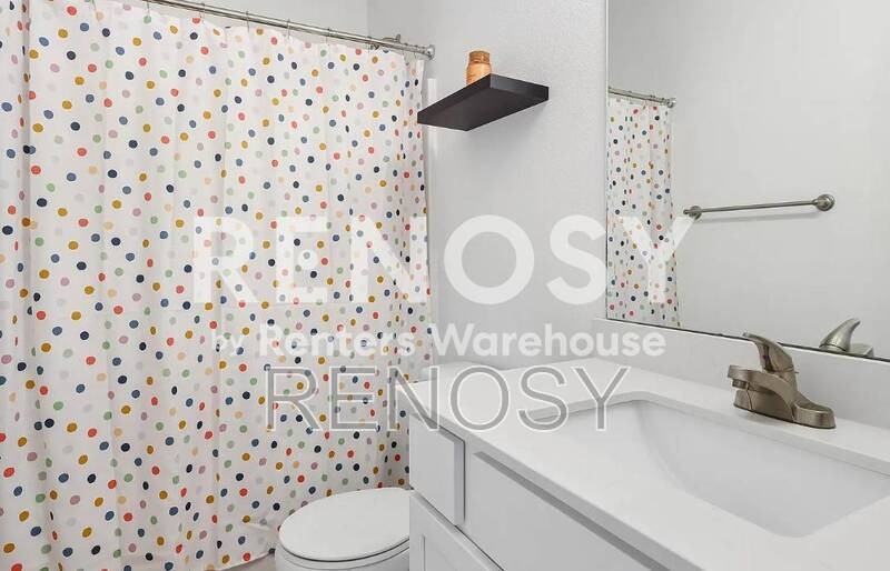1011 Polk St - Photo 5 of 11