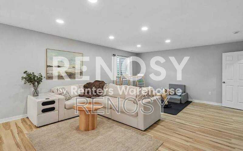 1011 Polk St - Photo 7 of 11