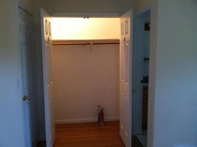 134 Commercial Ave #4 - Photo 4 of 5