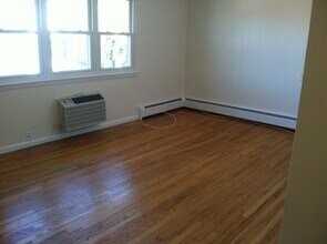 134 Commercial Ave #4 - Photo 5 of 5