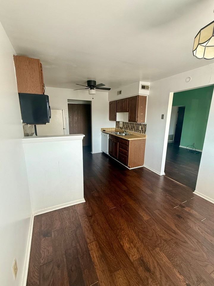 3944 Mack Rd - Photo 4 of 13