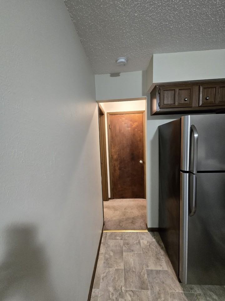 5534 Glenridge Dr #B - Photo 4 of 12