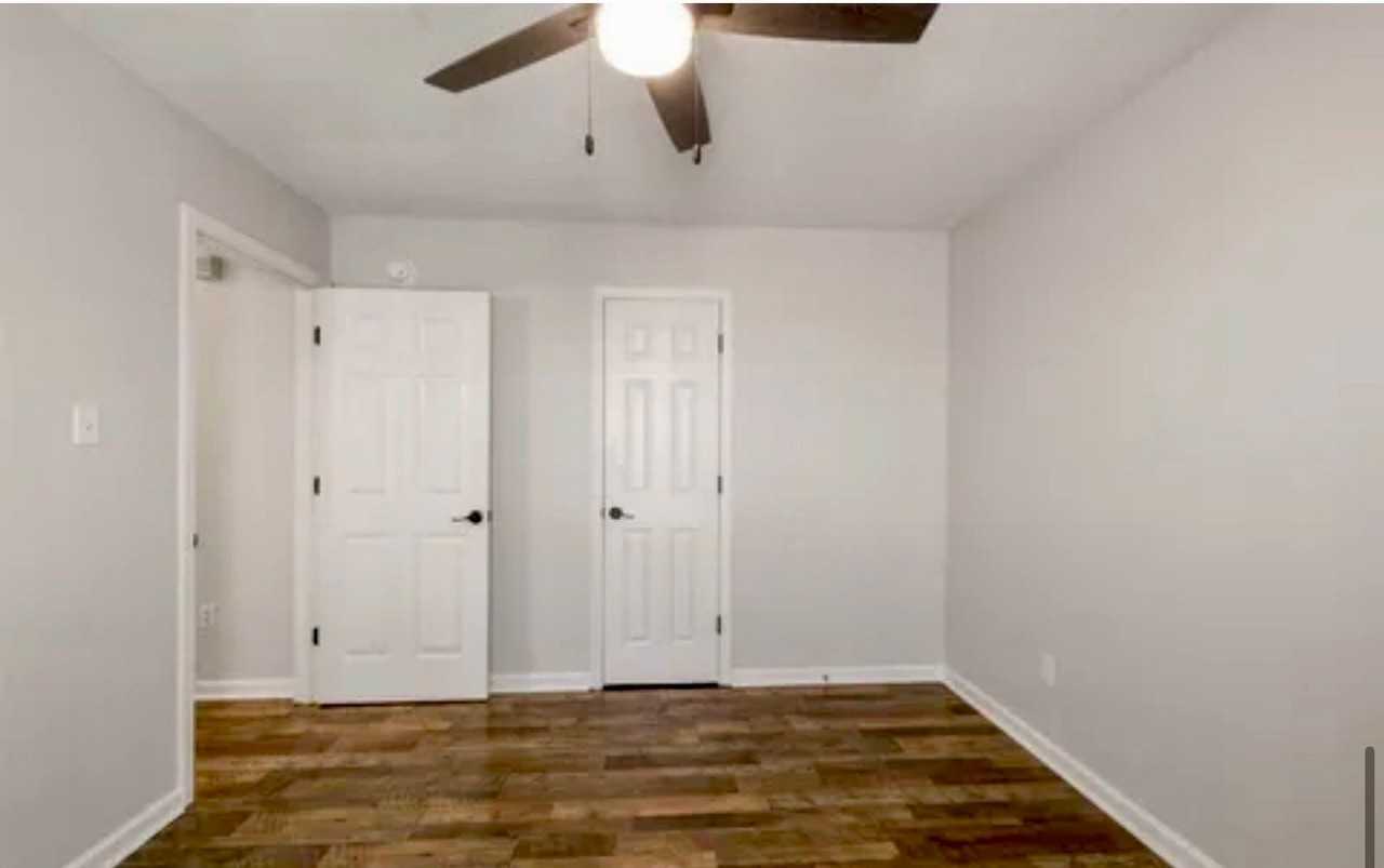 5428 Bradley Ln - Photo 4 of 20