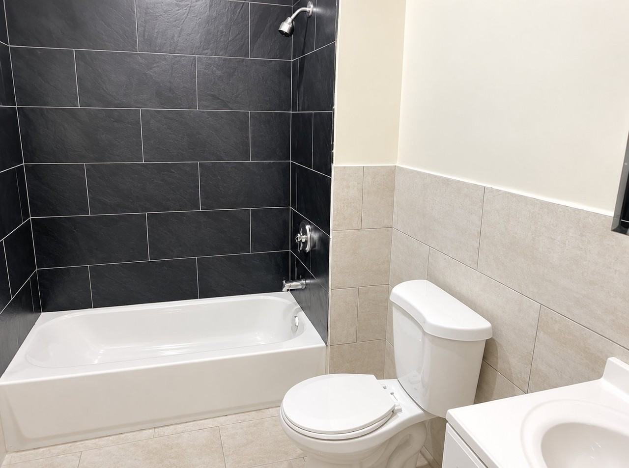 946 18th Ave #B4 - Photo 5 of 6