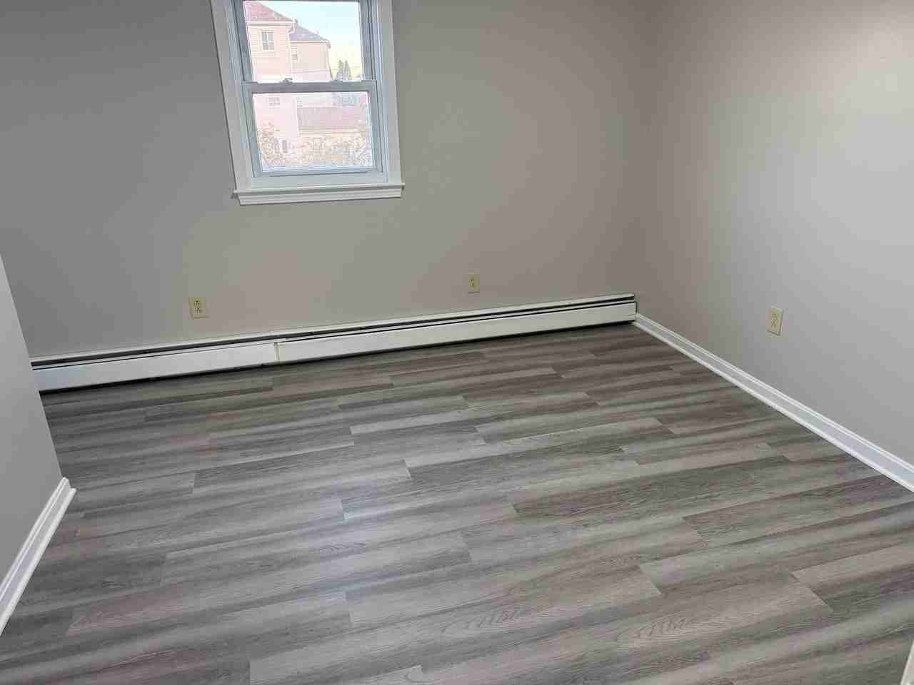 654 Alden St #3 - Photo 3 of 10