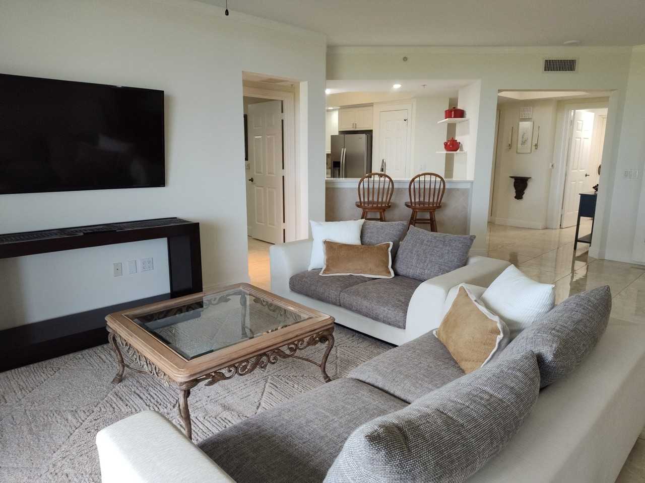 1065 Borghese Ln #602 - Photo 6 of 32