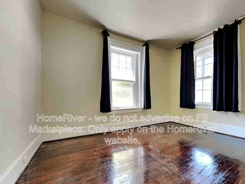 1300 35th St Nw #1 - Photo 2 of 15