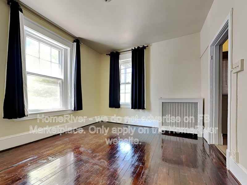 1300 35th St Nw #1 - Photo 3 of 15
