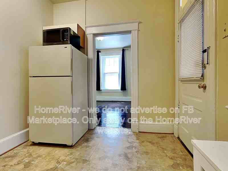 1300 35th St Nw #1 - Photo 6 of 15