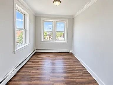 545 E 38th St #E9 - Photo 5 of 8