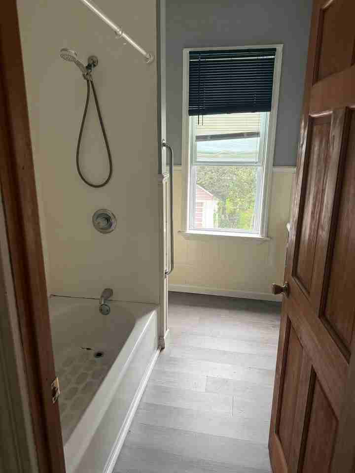 530 Pine St - Photo 3 of 8