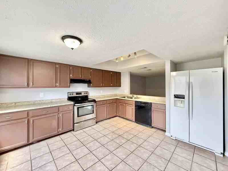 5143 Puritan Cir - Photo 3 of 50