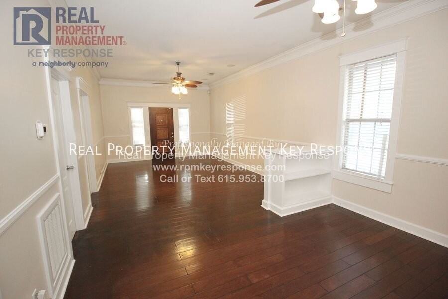 1023 N 6th St - Photo 2 of 16