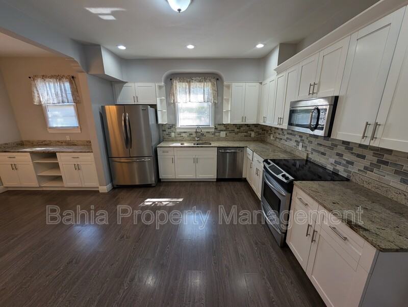 3702 N 12th St #1 - Photo 6 of 17