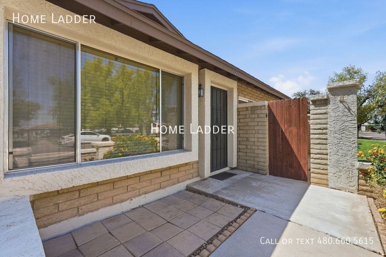 1021 W Laguna Dr - Photo 2 of 32