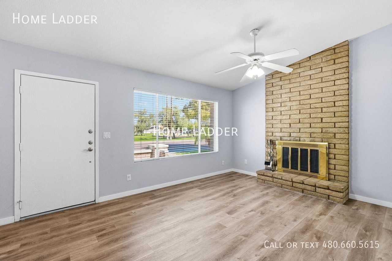1021 W Laguna Dr - Photo 3 of 32