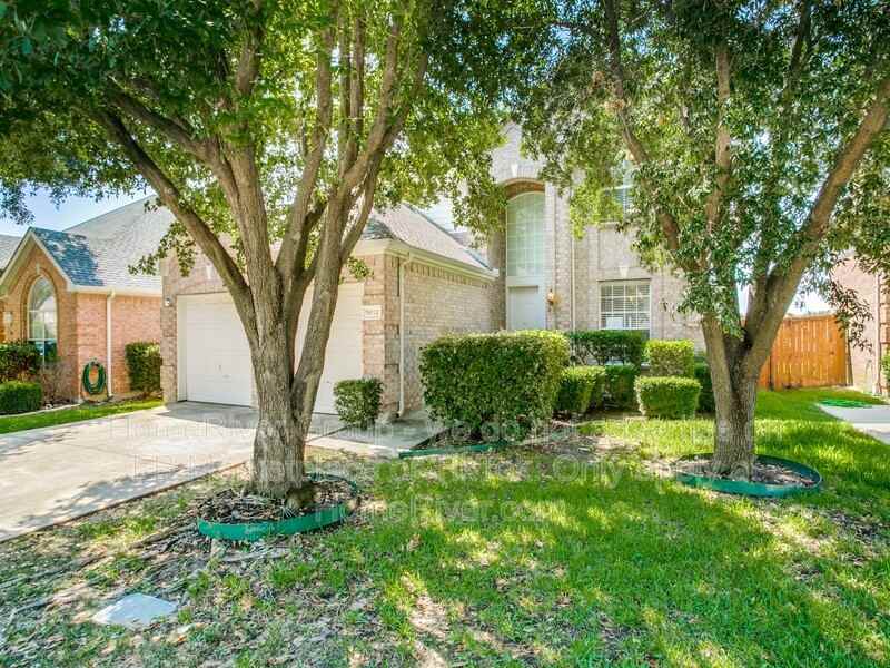 9812 Cliffside Dr - Photo 2 of 24