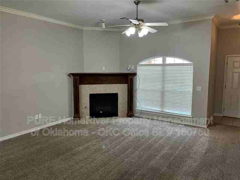 11628 Sw 11th St - Photo 2 of 24