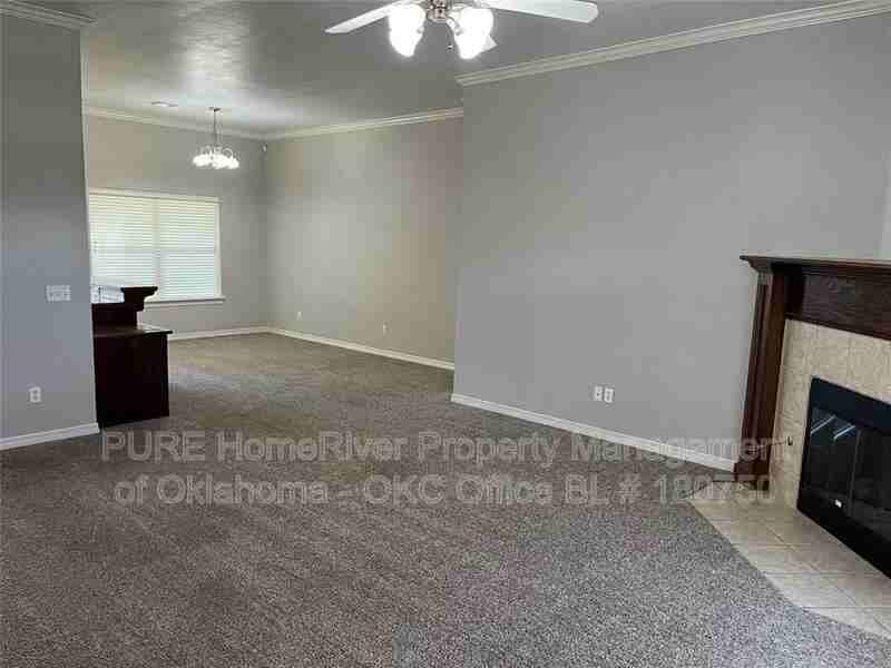11628 Sw 11th St - Photo 3 of 24