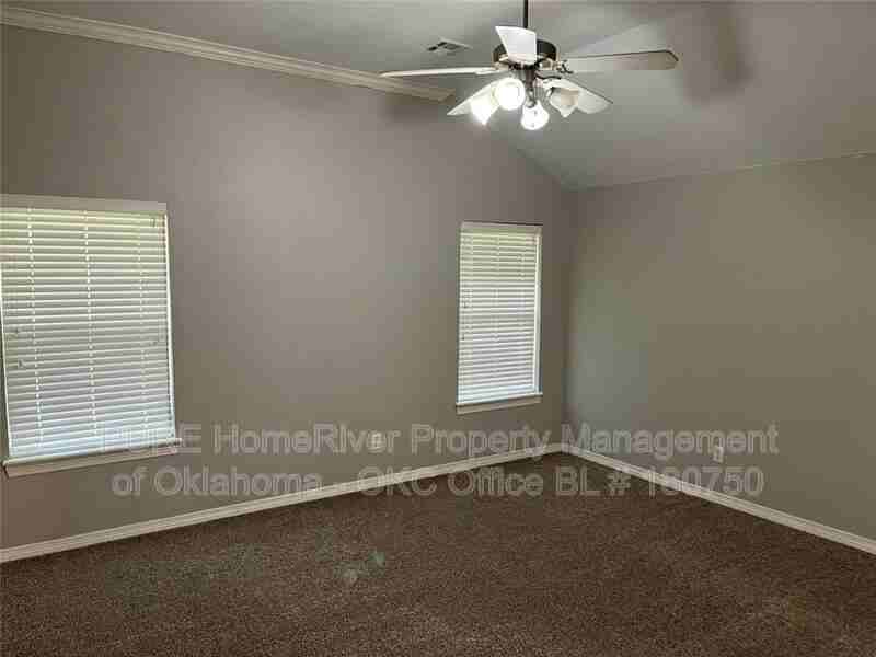 11628 Sw 11th St - Photo 7 of 24