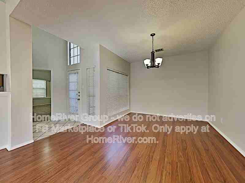 343 Alex Dr - Photo 3 of 15