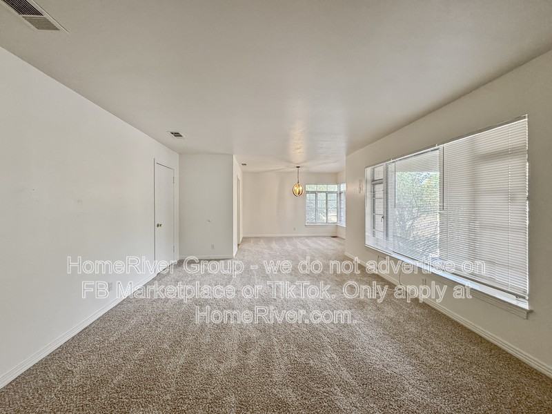 2627 Wynnewood Dr - Photo 3 of 23