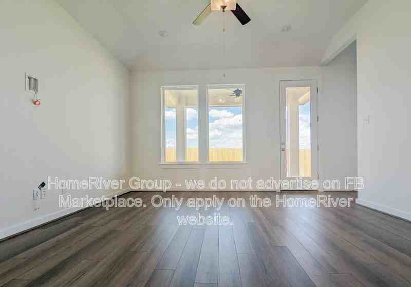 4345 Chapel Hill St - Photo 3 of 18