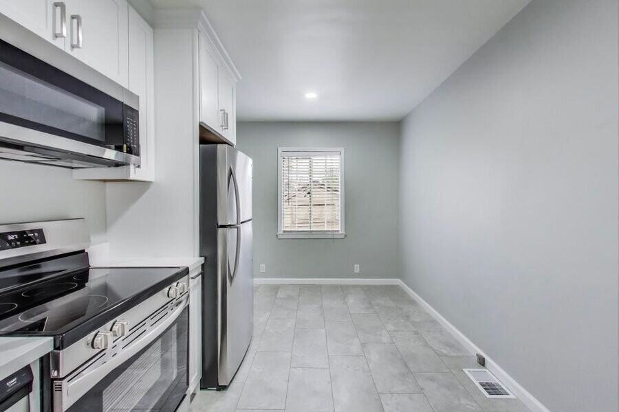 37 12th Ave - Photo 2 of 47