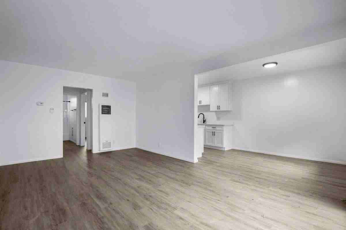 6109 Brynhurst Ave #3B - Photo 2 of 10